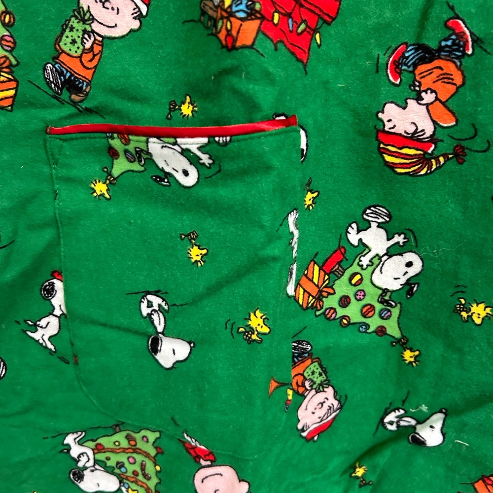 Peanuts/Snoopy Pajamas - Picture 6 of 9